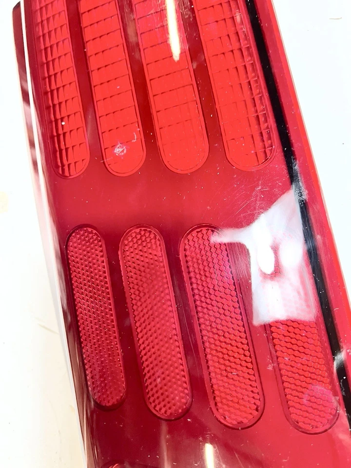 Ford Taurus SHO 1991 pasajero derecho luz trasera Len cubierta de repuesto Foto 3 de 4