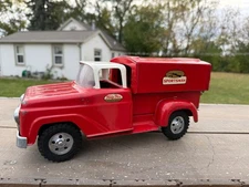 Vintage Tonka Sportsman No. 05 Stepside Red Truck & Topper Pressed Steel Toy