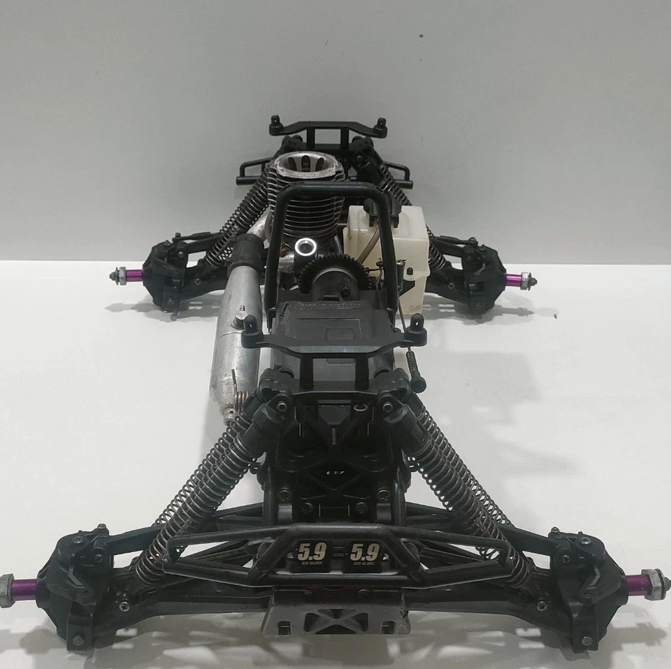 Vintage HPI Savage XL 5.9 1/8 Nitro RC Monster Truck - Image 4 of 4