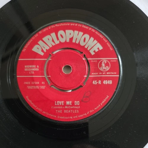 The BEATLES "LOVE ME DO" 1962 ORIGINAL UK PRESSING RED PARLOPHONE 45!