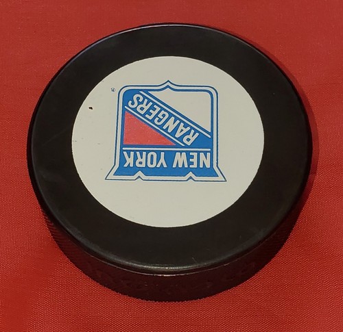 NEW YORK RANGERS INGLASCO VINTAGE ORANGE NHL SHIELD 🛡 🏒 PUCK Made In 🇨🇦 - Picture 5 of 14