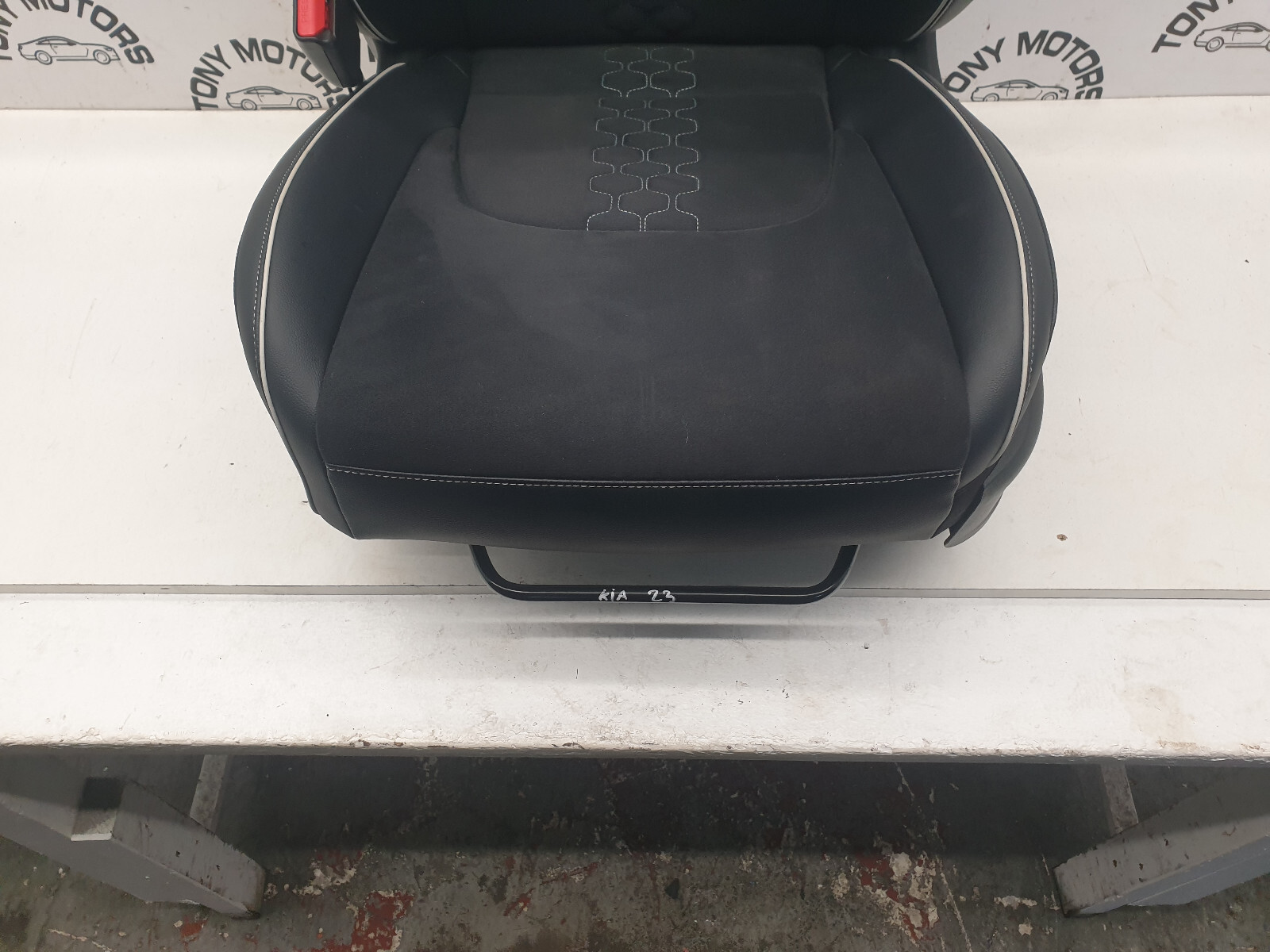 Picture 3 of 18
