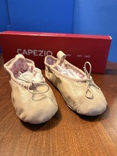 Capezio Daisy Ballet Slippers 205C Size US 11.5 W Pink Brand New in Box