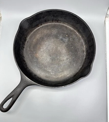 Wagner Ware Sidney O #8 Cast Iron Skillet 1058 I Heat Ring