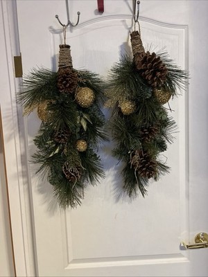 New HOLIDAY CHRISTMAS GREENERY DOOR SWAG WREATH 20 Inches Green And Gold
