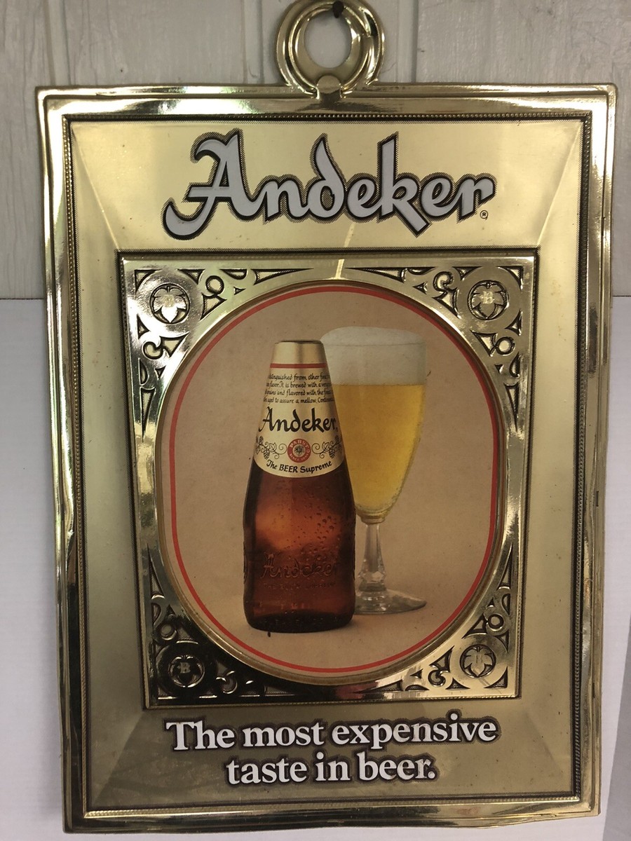 ANDEKER BEER ON DRAUGHT BY PABST GOLD PLASTIC VINTAGE BEER