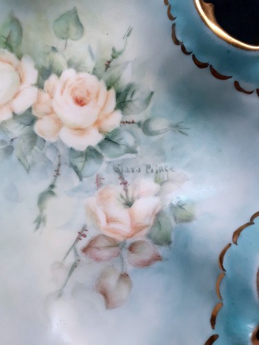 Antique hand painted scalloped porcelain dish 8.5 inches - Picture 7 of 13