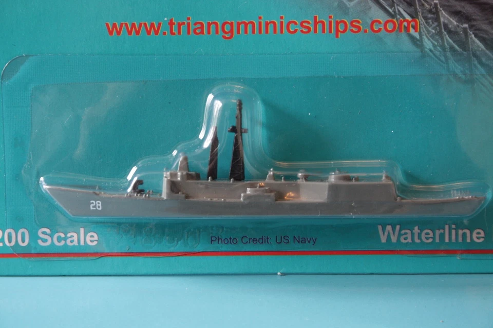USS Boone  FFG 28  OH Perry Class Frigate from Triang Minic Ships - Image 2 of 2