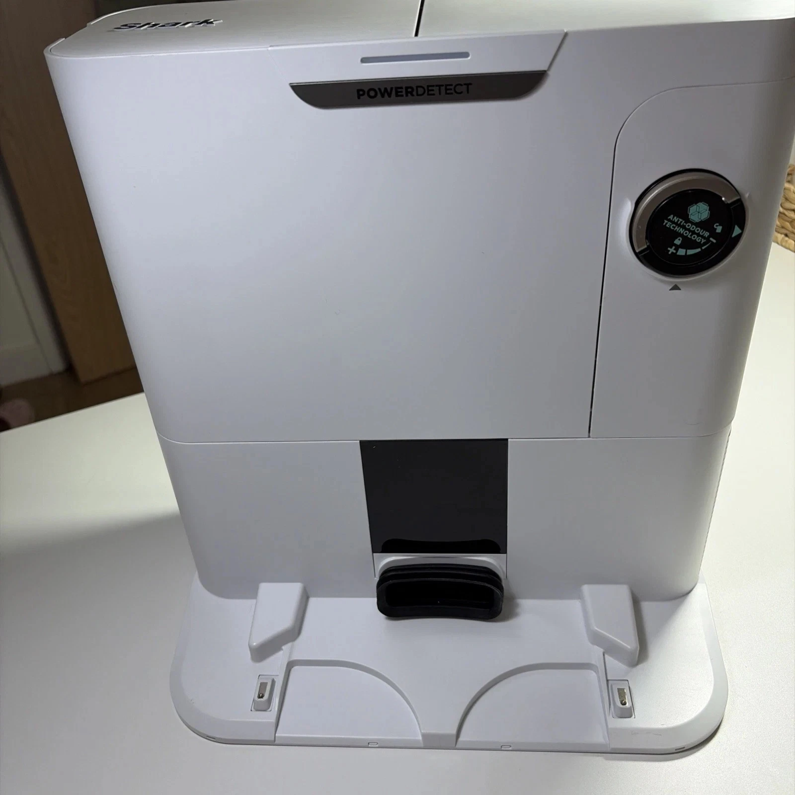 Shark PowerDetect Self-Empty Robot Vacuum RV2820VEUK White Station Only