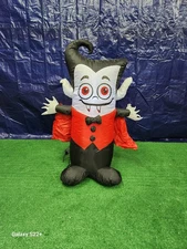 4ft Gemmy Airblown Inflatable Prototype Vampire with Red Cape #224448