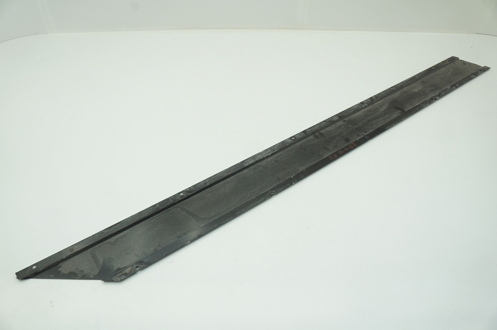 Right Cable Channel Trim Cover Panel OEM 51717110889 Rolls Royce Phantom Vii 06