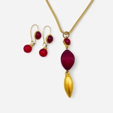 Soho Design Matte Gold Tone Chain Drop Necklace 90s Red Stone Earrings