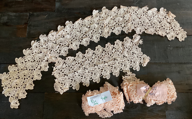 Vintage Lot Of Floral Leaf  Sew On Appliqués Lace  Sewing Trim Peach yards New W