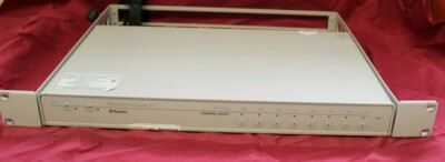 Raritan Master Console II MCC8  mit 8 Port KVM Switch 2ND und Halterung
