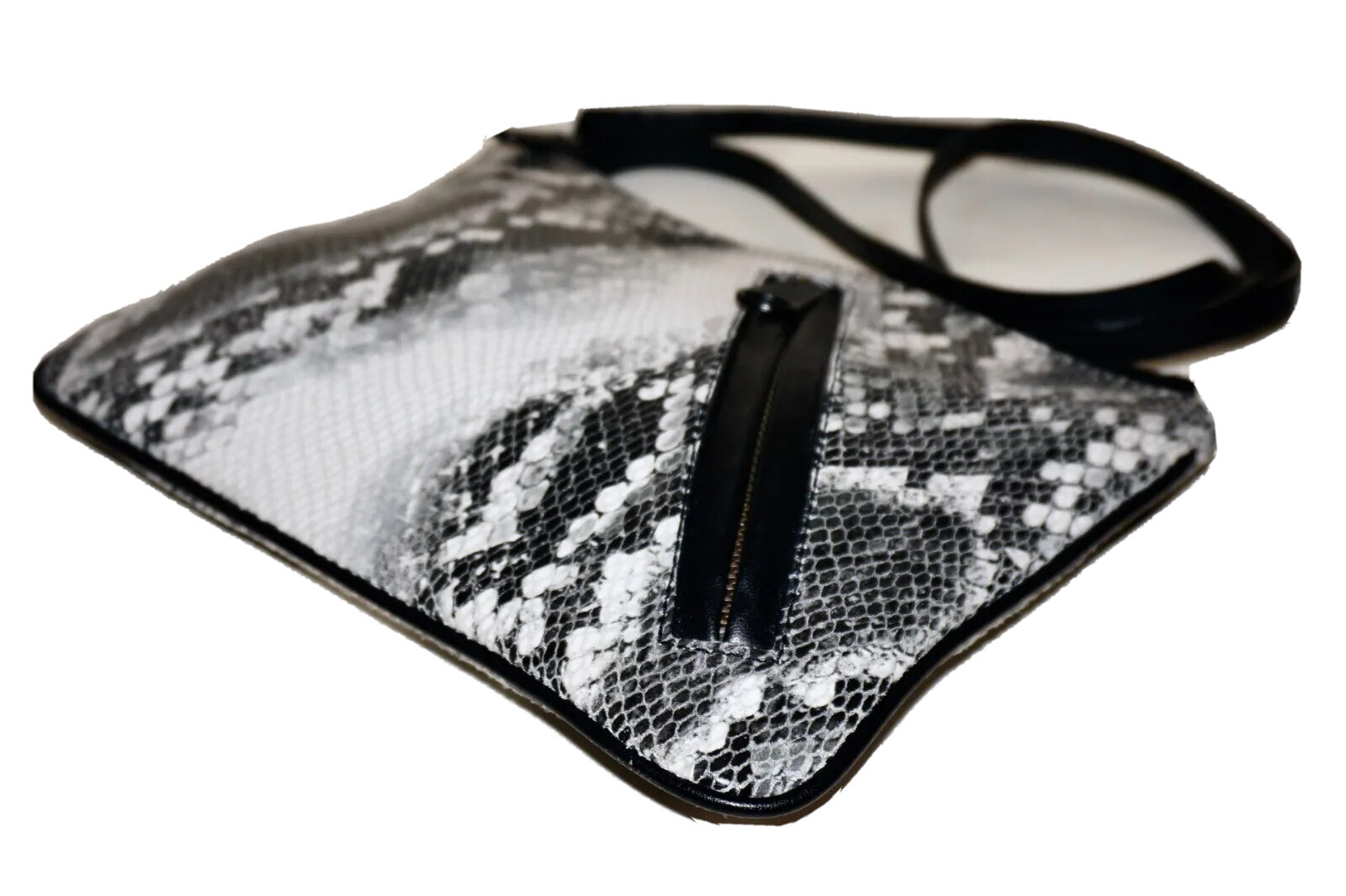 GAP Small Black & Gray PYTHON PRINT Textured Leat… - image 8