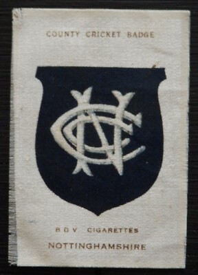 NOTTINGHAMSHIRE County Cricket Abzeichen ausgestellt 1921 von Godfrey Phillips SEIDE