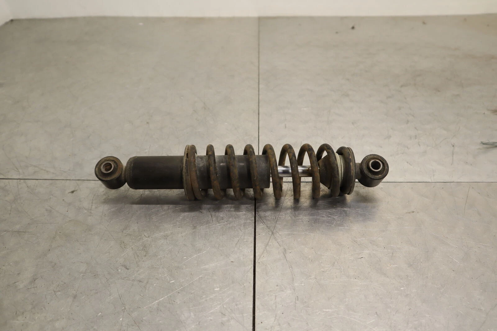 1994 YAMAHA BADGER 80 REAR BACK SHOCK ABSORBER SUSPENSION 3G-B2221-00-03