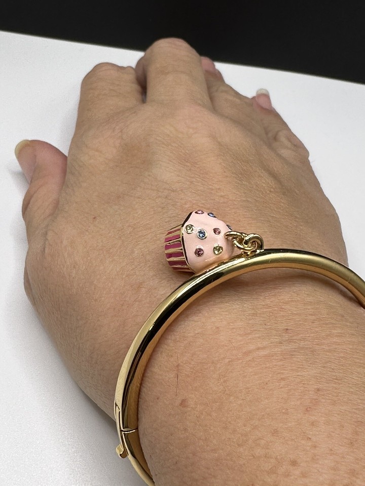 Estate Kate Spade New York Take The Cake Bangle Bracelet Cupcake Charm