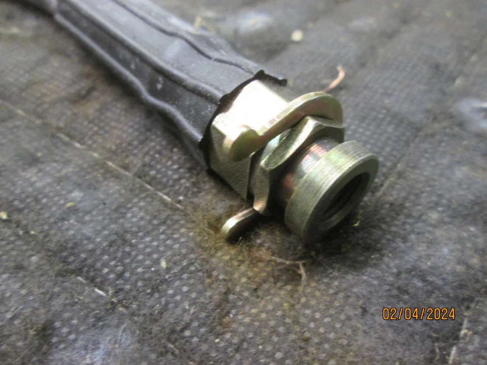 Manguera de freno delantera EIS SP4431 Chevrolet G10 G20 Van GMC G15 G1500 1968-1970 Foto 3 de 4