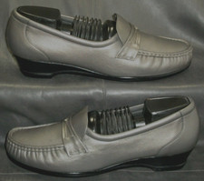 SAS Tripad Comfort Easier women's gray leather moc toe loafer size US 9 1/2M