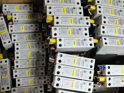 1 Stück Allen Bradley 156-B30CB1 Ser.A 600VAC 30A 1-Phasen-Halbleiterschütz