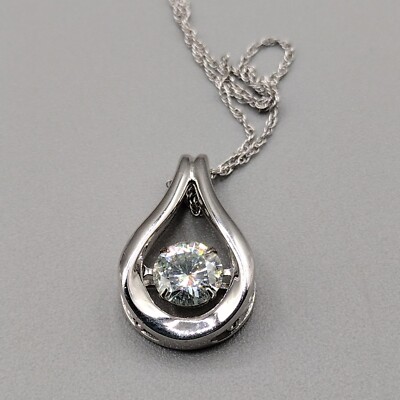 MOISSANIT FEUER 1,2 CT TANZENDER ANHÄNGER MIT KETTE Neu ohne Etikett gebraucht 