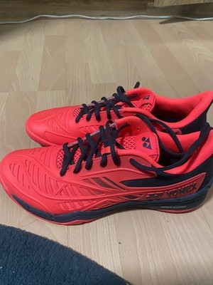 Yonex - Sportschuhe (nur 2x getragen, wie neu)