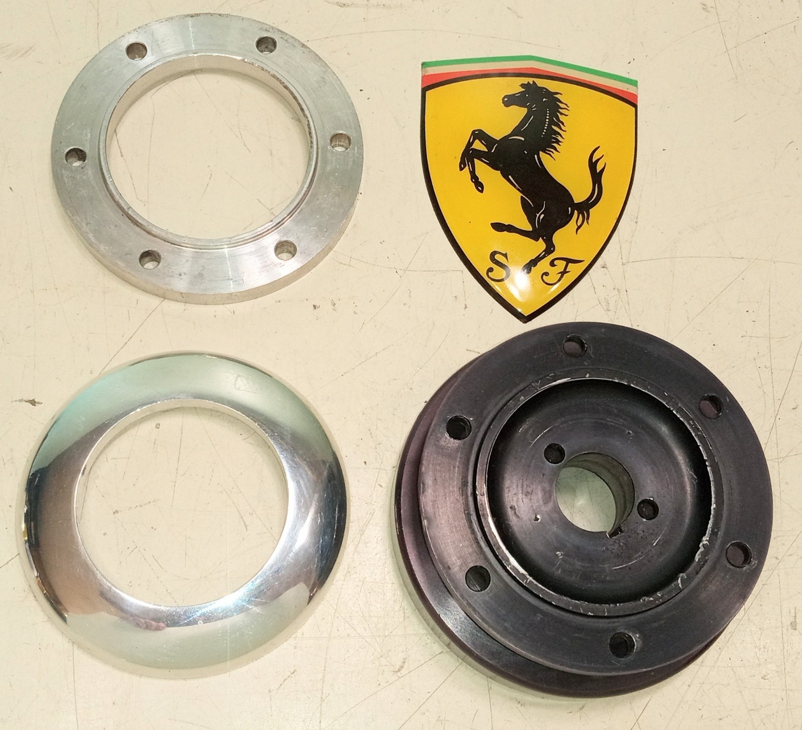 Ferrari 365 GTB/4 Daytona Steering Wheel Hub Horn Button Retainer_74163_206_275