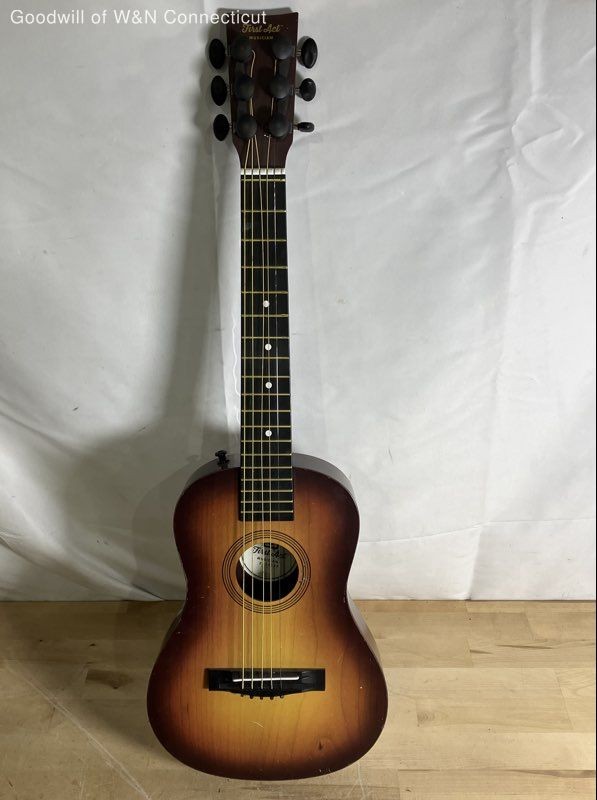 First Act Musician FAD0245 6-String Acoustic Student Guitar Sunburst 31-Inch
