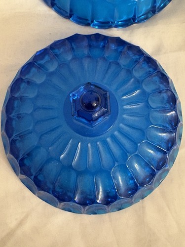 Vtg Westmoreland Oval Cobalt Blue Glass Lovebirds On Basket Covered Dish 8"x7" - Picture 4 of 18