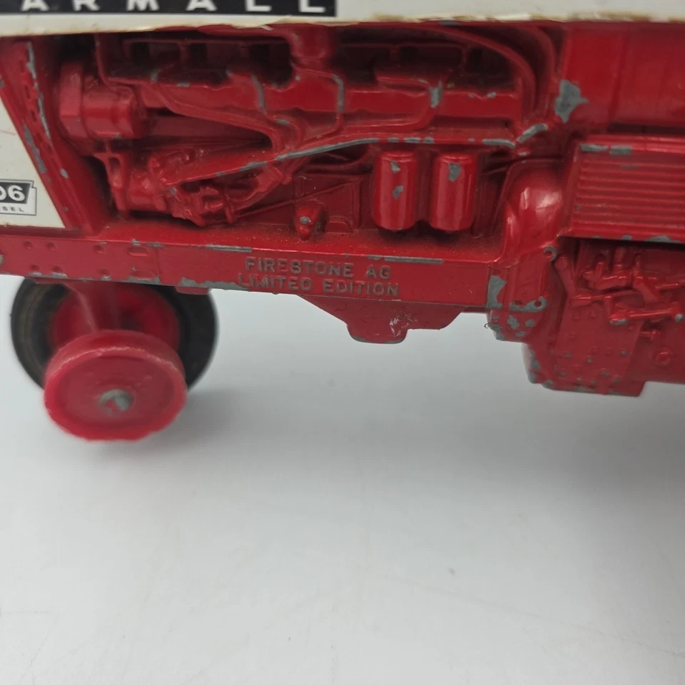 Tractor ERTL 1/16 International Farmall 706 Firestone AG edición limitada Foto 3 de 4
