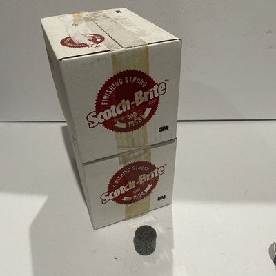 2x 3M Scotch-Brite 15527  1''x1''x3/16'' 2A MED EXL Unitized Wheel 15527 100 Total