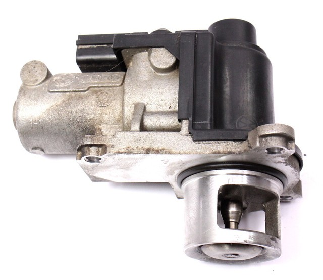 EGR Valve 0913 VW Jetta Golf MK5 MK6 TDI CBEA CJAA Genuine 03L 131