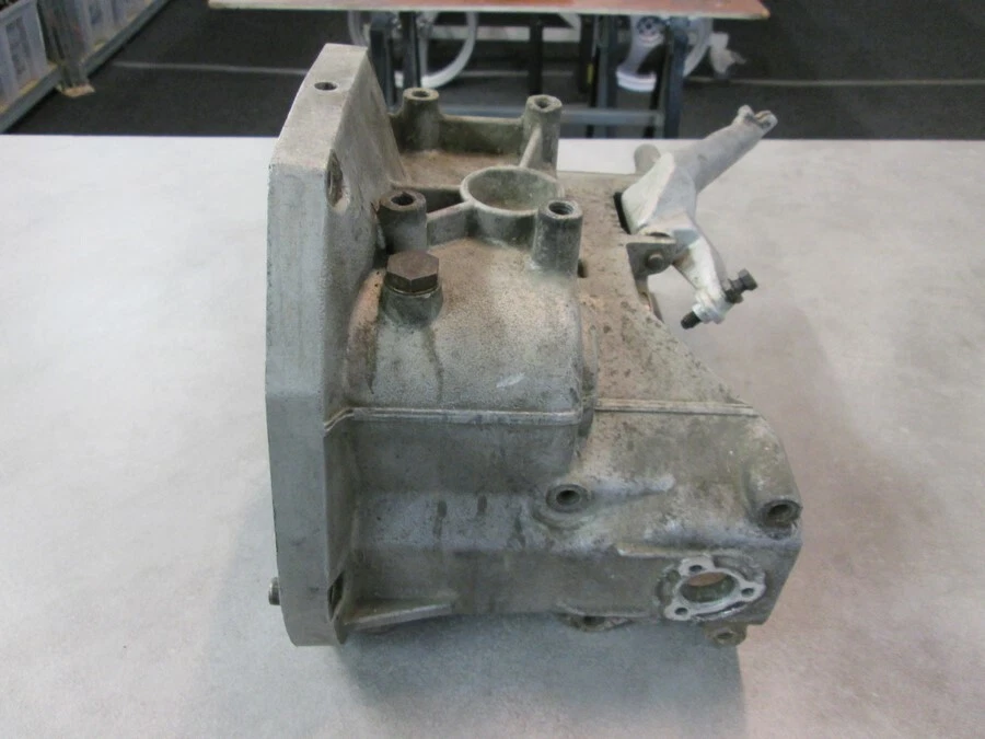 Carter de boite de vitesses "argent" de BMW k 1100 - k 100 - k 75 - k 1 - Photo 2/4