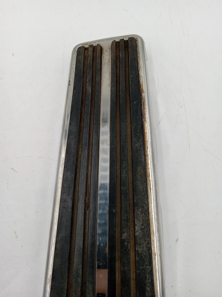 1977-1992 Cadillac DeVille Fleetwood Brougham RWD Gas Brake Parking Pedal OEM - Image 4 of 4