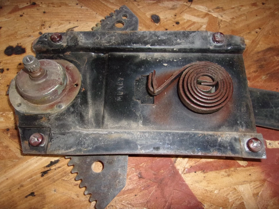 Jeep Wagoneer Cherokee J10 Puerta Ventana Regulador Derecha Foto 2 de 4