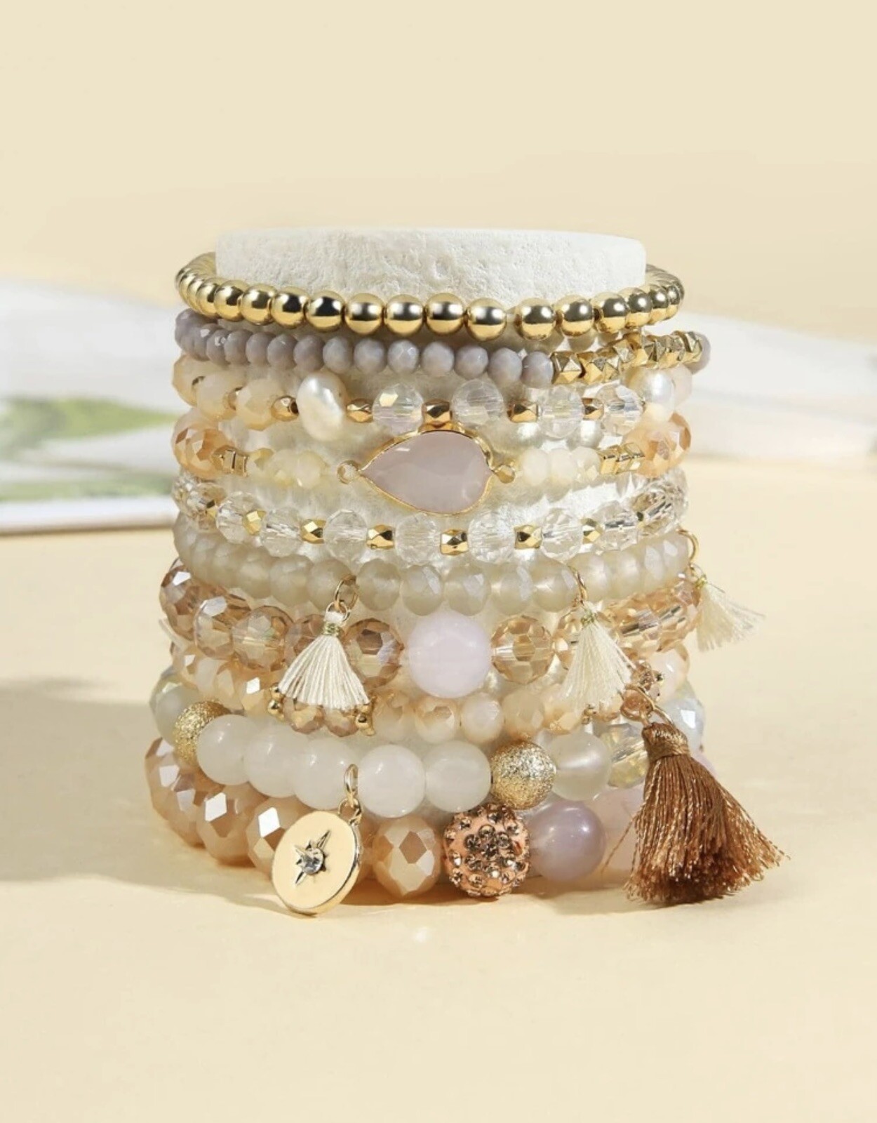 Bracelet femme doré or jaune perles blanches et coeur : le coffret bijoux idéal à offrir