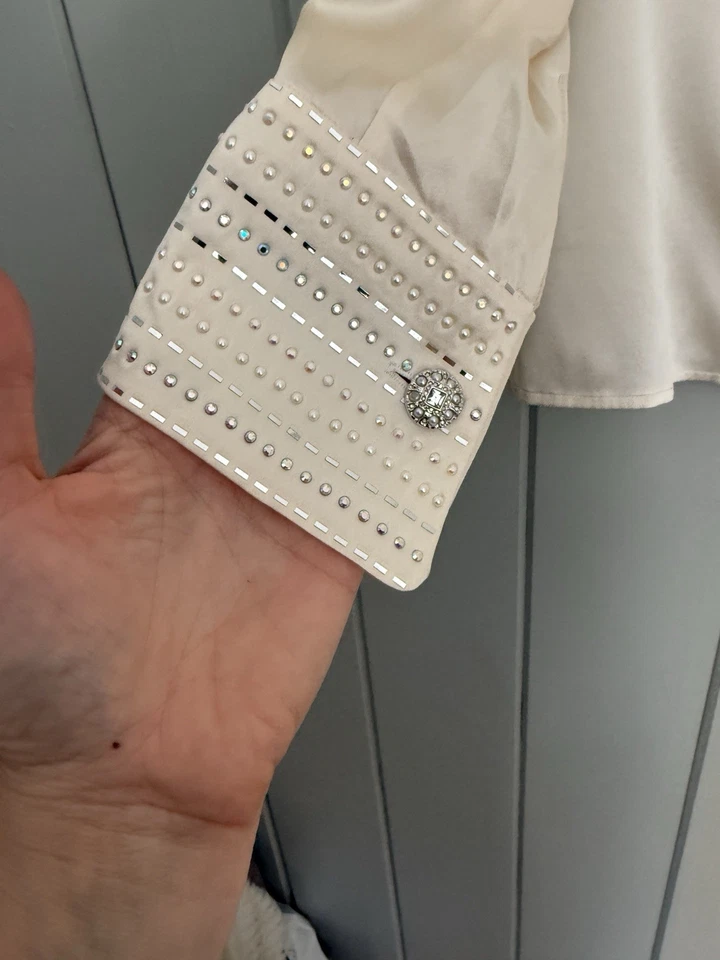 St. John Silk Blouse 0 Ivory Silk Charmeuse Sequins Paillettes Collar Button Up - Image 3 of 4