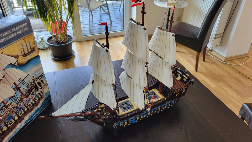 LEGO Pirates 10210 Imperial Flagship, Foto 1 von 5