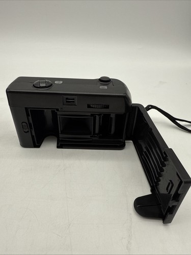 Vintage 35 MM Focus Free Camera w/ Electronic Flash, Original Box & Carry Case - Picture 5 of 11