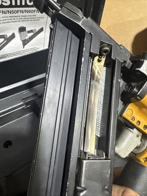 Stanley Bostitch N60FN 15 Gauge Angle Pneumatic Finish Nailer with Case