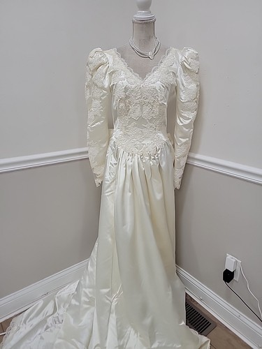 Abito da sposa vintage anni 80 raso pizzo lungo treno fiocco schiena manica a sbuffo sposa W13 - Foto 7 di 15