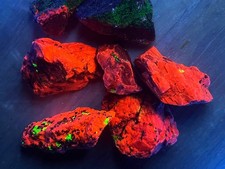 Calcite, willemite, franklinite, Franklin, New Jersey risposta UV