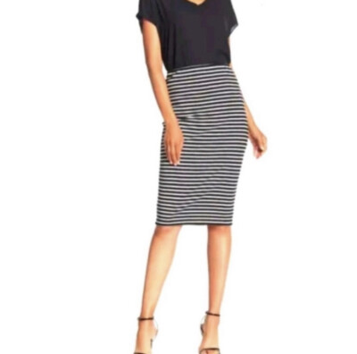 NWOT Catherine Malandrino Striped Pencil Skirt Size Small Black White 