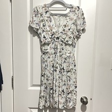 AEO Floral Print Cutout Summer Dress with front ring knot pattern - EUC Size S