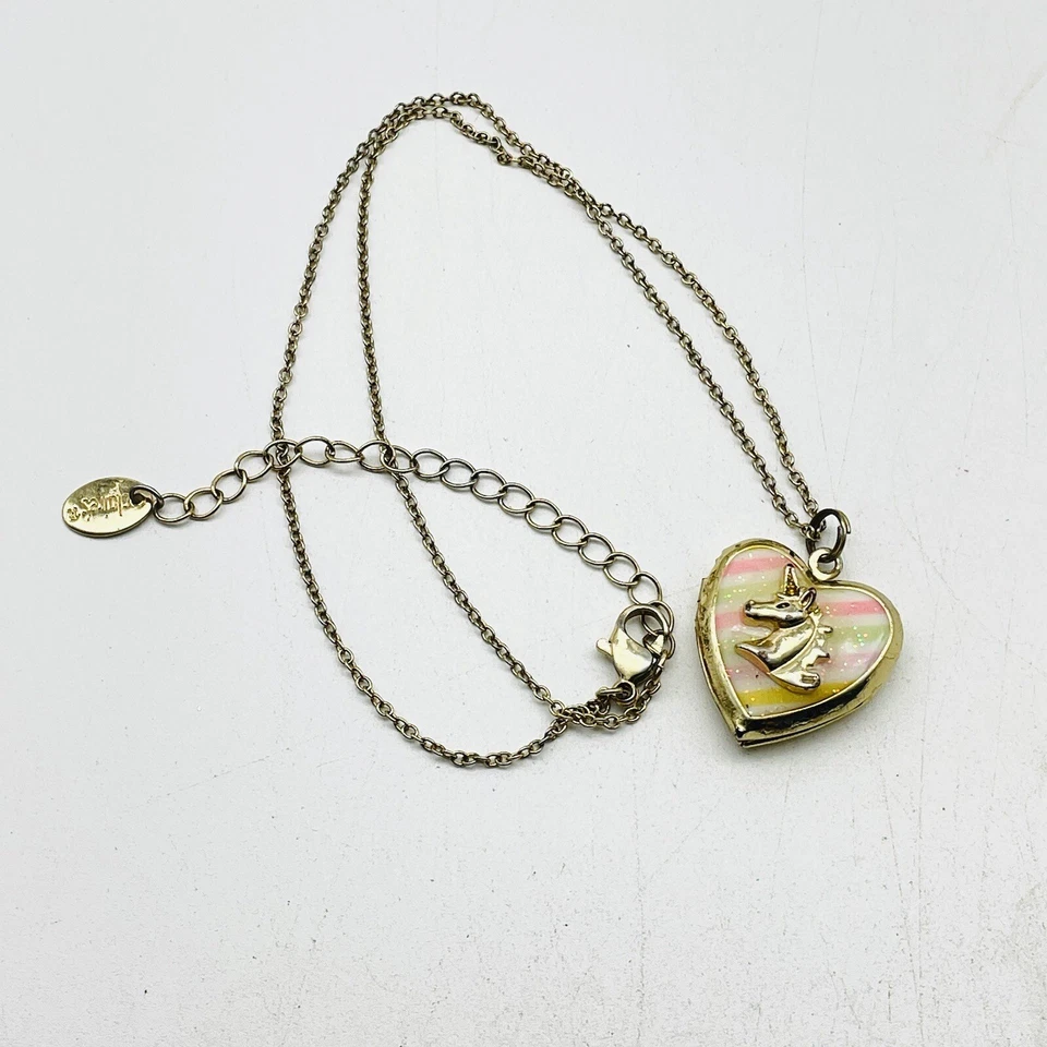 Collar Medallón Corazón Firmado CLAIRES con Tono Dorado Unicornio Foto 2 de 4