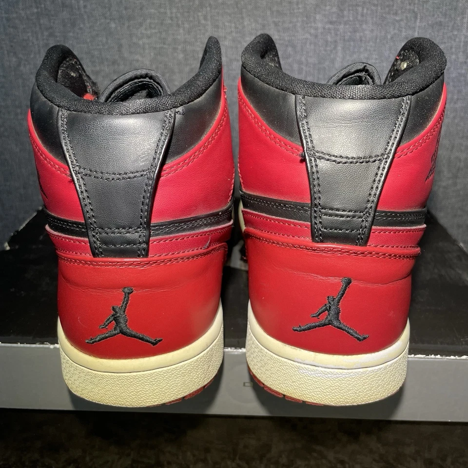 Air Jordan 1 High Strap Bred 2008 para hombre talla 9,5 auténtico 342132-061 rojo RARO Foto 4 de 4