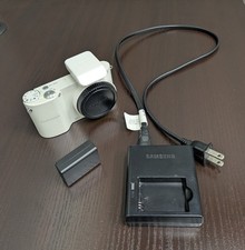 Samsung NX1100 20.3MP Mirrorless Camera Body with Battery and Charger Working