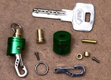 KYLINK EDC Ti Carabiner Keychain Key Ring Piston Skull Green