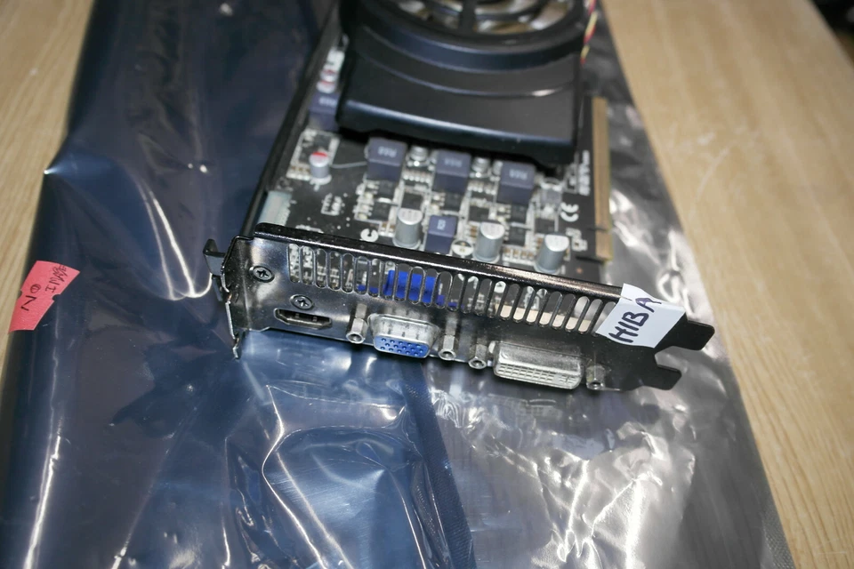 ASUS  Radeon HD 5770 1GB DDR5 GRAPHICS Video VGA DVI CARD EAH5770 PART OR REPAIR - Image 2 of 3